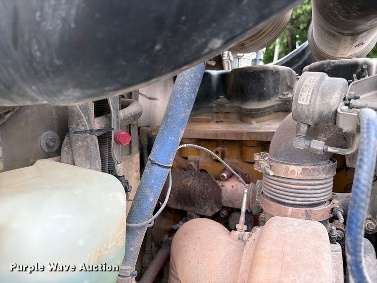 image for item FI0300 2007 Peterbilt 379 semi truck