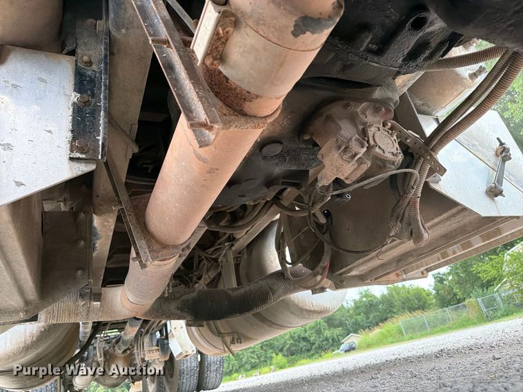 image for item FI0300 2007 Peterbilt 379 semi truck