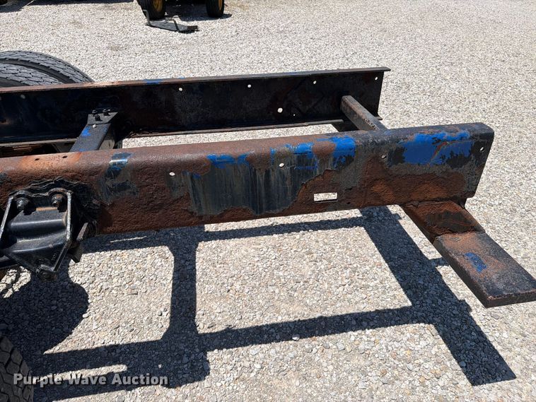 image for item FI0308 2000 Sterling L7500 truck cab and chassis