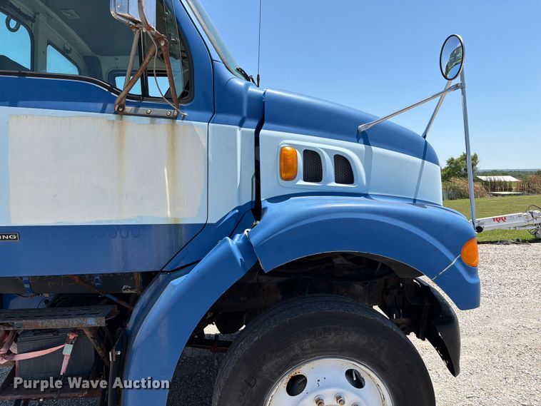 image for item FI0308 2000 Sterling L7500 truck cab and chassis