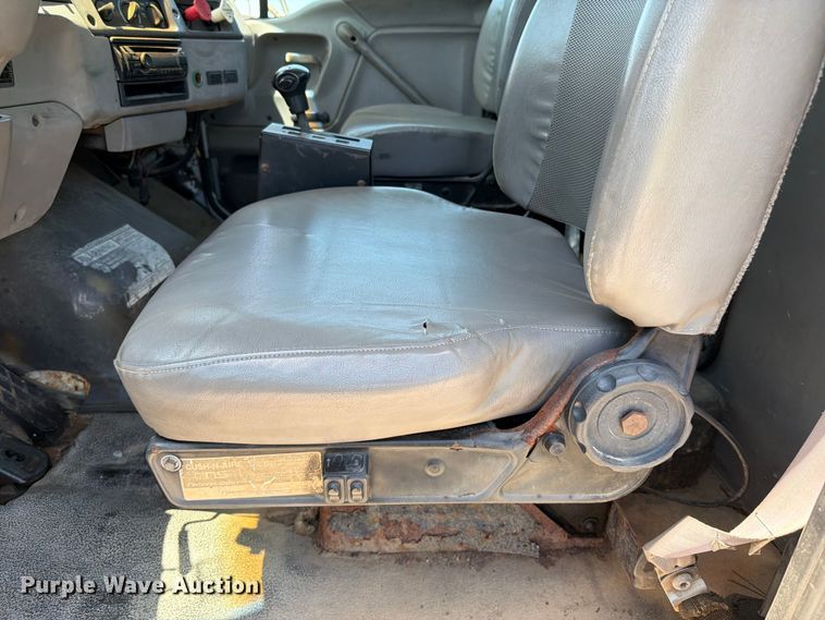 image for item FI0308 2000 Sterling L7500 truck cab and chassis