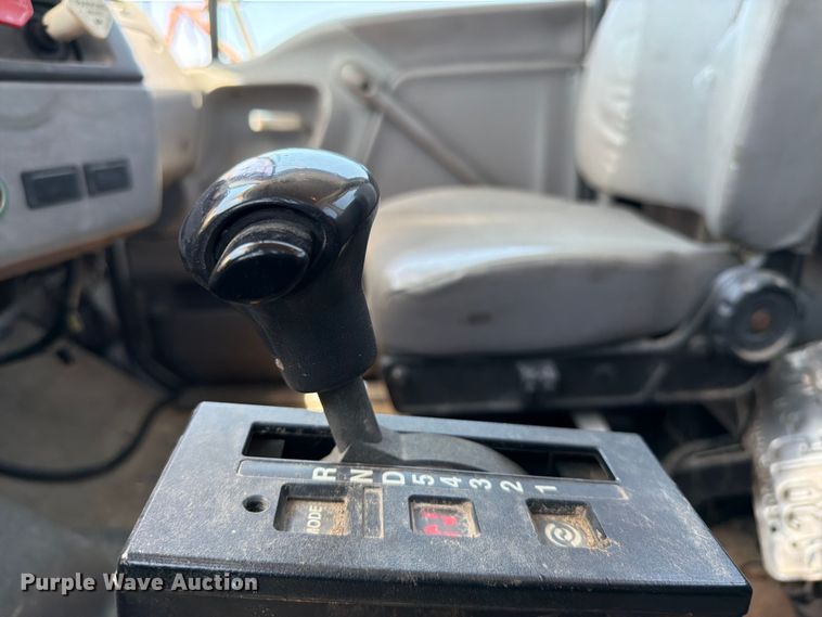 image for item FI0308 2000 Sterling L7500 truck cab and chassis
