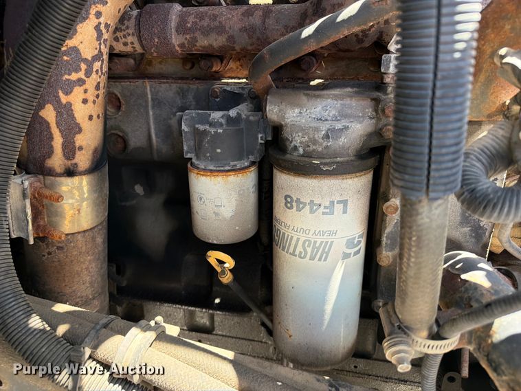 image for item FI0308 2000 Sterling L7500 truck cab and chassis