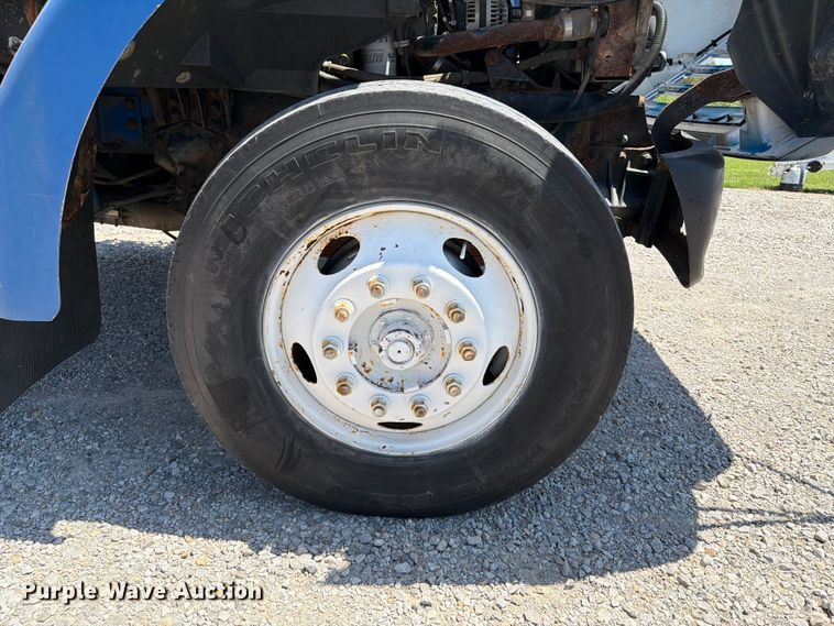 image for item FI0308 2000 Sterling L7500 truck cab and chassis