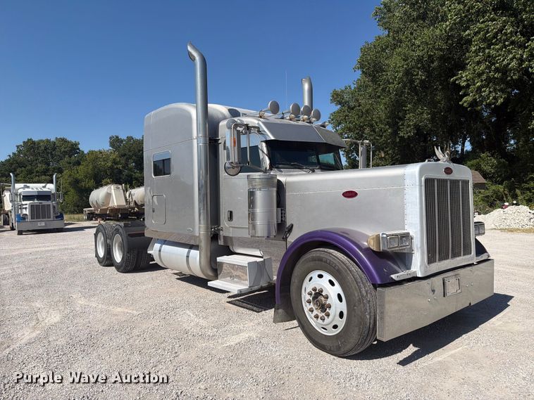 image for item FI0309 2006 Peterbilt 379 semi truck