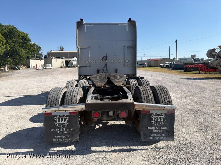 image for item FI0309 2006 Peterbilt 379 semi truck