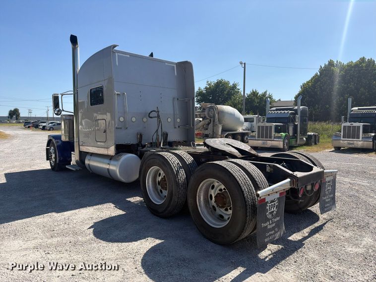 image for item FI0309 2006 Peterbilt 379 semi truck