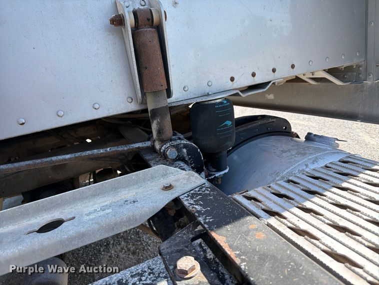 image for item FI0309 2006 Peterbilt 379 semi truck