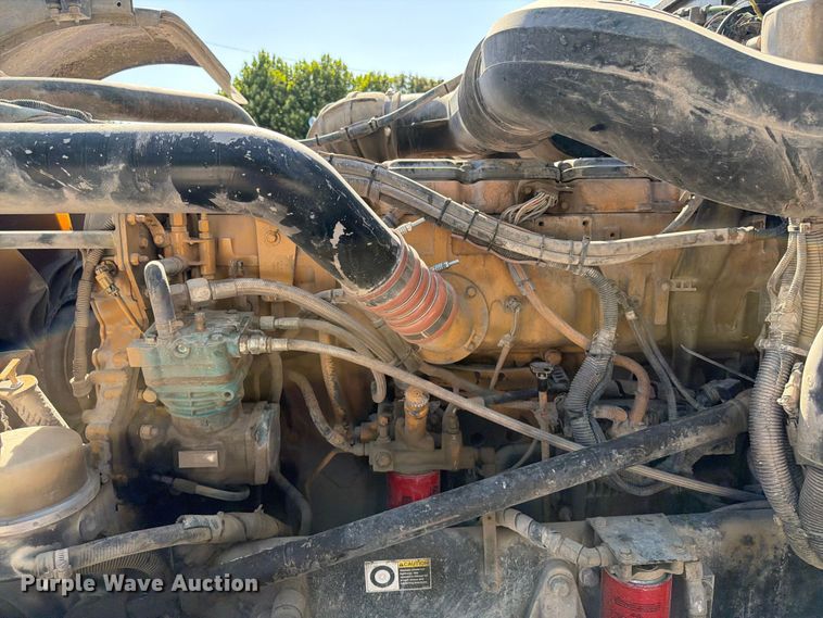 image for item FI0309 2006 Peterbilt 379 semi truck