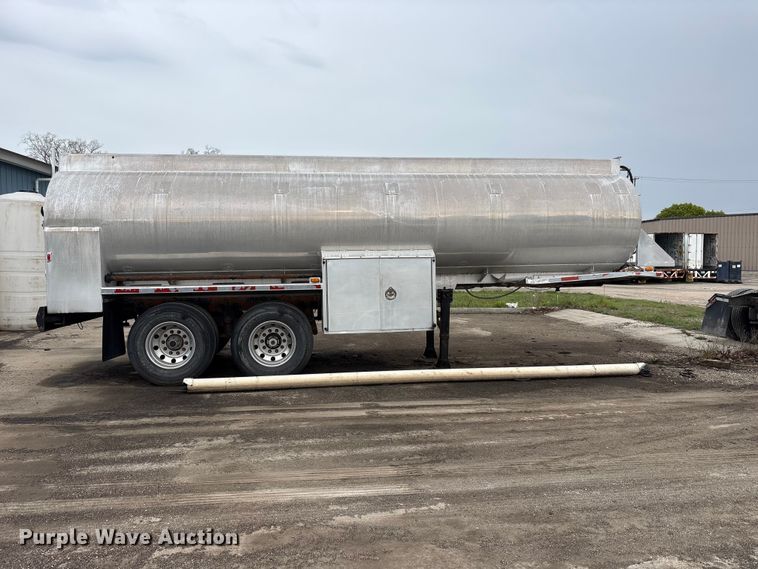 image for item FK1485 1997 Amthor tank trailer