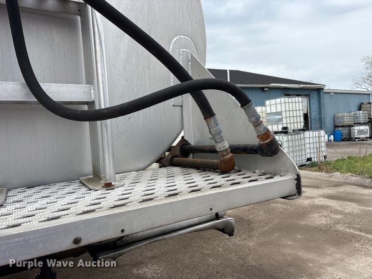image for item FK1485 1997 Amthor tank trailer