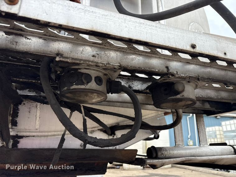 image for item FK1485 1997 Amthor tank trailer
