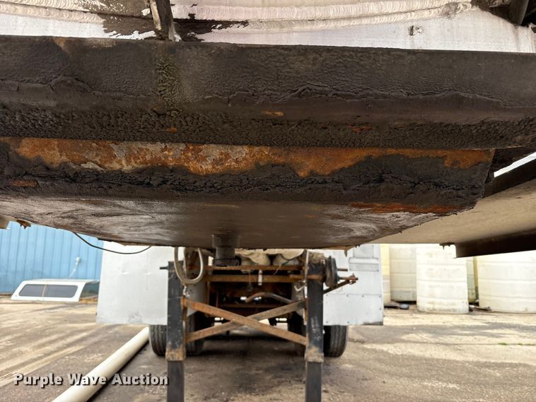 image for item FK1485 1997 Amthor tank trailer