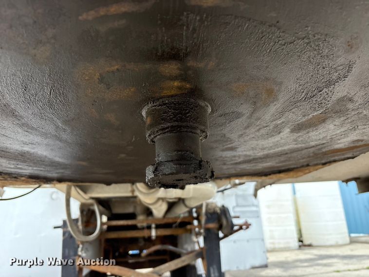 image for item FK1485 1997 Amthor tank trailer