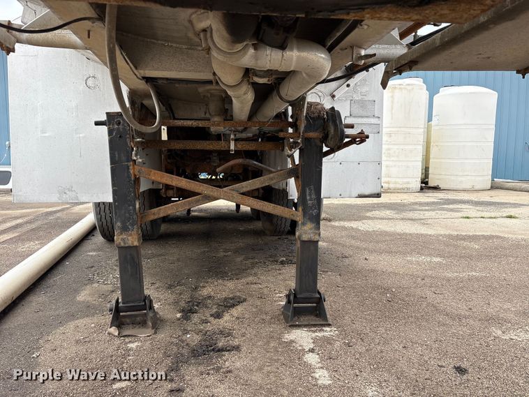 image for item FK1485 1997 Amthor tank trailer