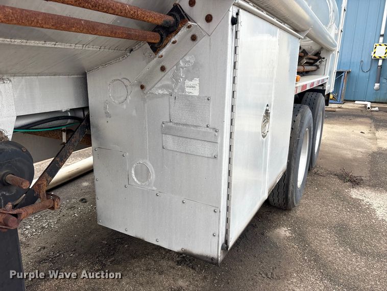 image for item FK1485 1997 Amthor tank trailer