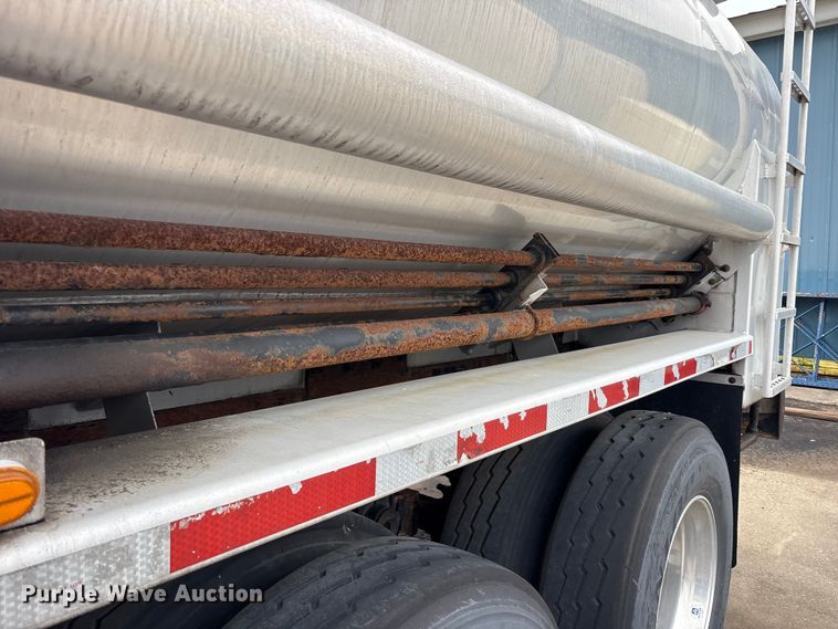 image for item FK1485 1997 Amthor tank trailer