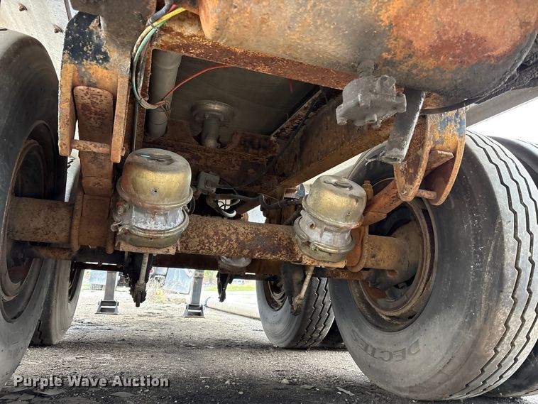 image for item FK1485 1997 Amthor tank trailer