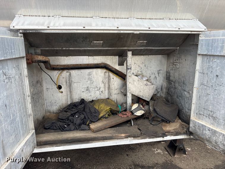 image for item FK1485 1997 Amthor tank trailer
