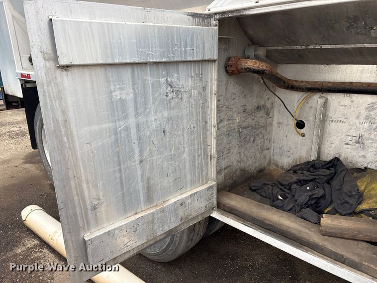 image for item FK1485 1997 Amthor tank trailer