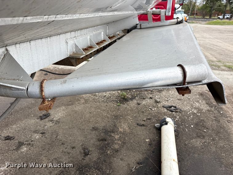 image for item FK1485 1997 Amthor tank trailer