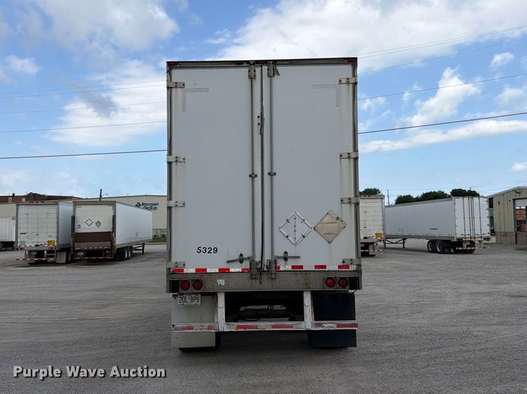 image for item FK3028 2005 Utility Trailers dry van trailer