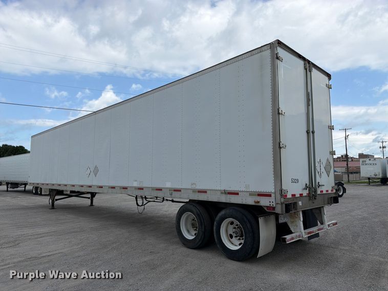 image for item FK3028 2005 Utility Trailers dry van trailer