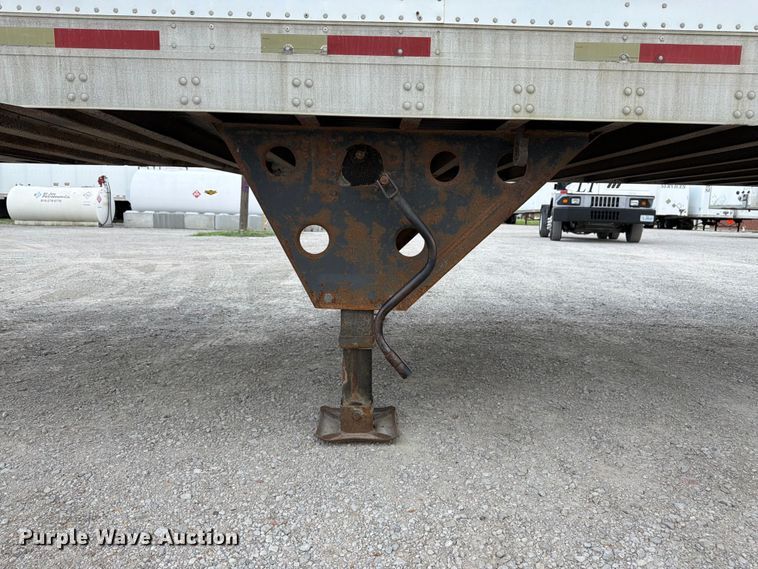 image for item FK3028 2005 Utility Trailers dry van trailer