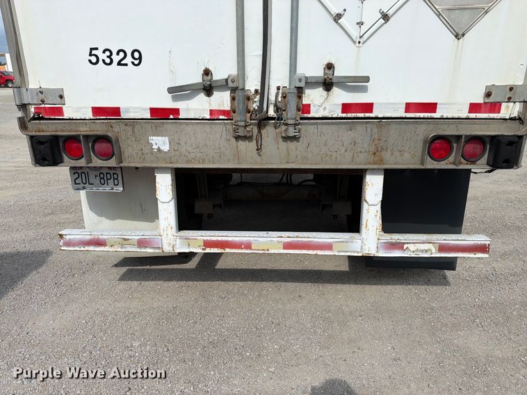 image for item FK3028 2005 Utility Trailers dry van trailer