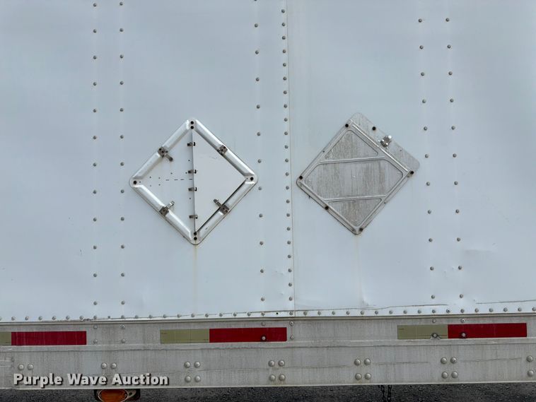 image for item FK3028 2005 Utility Trailers dry van trailer
