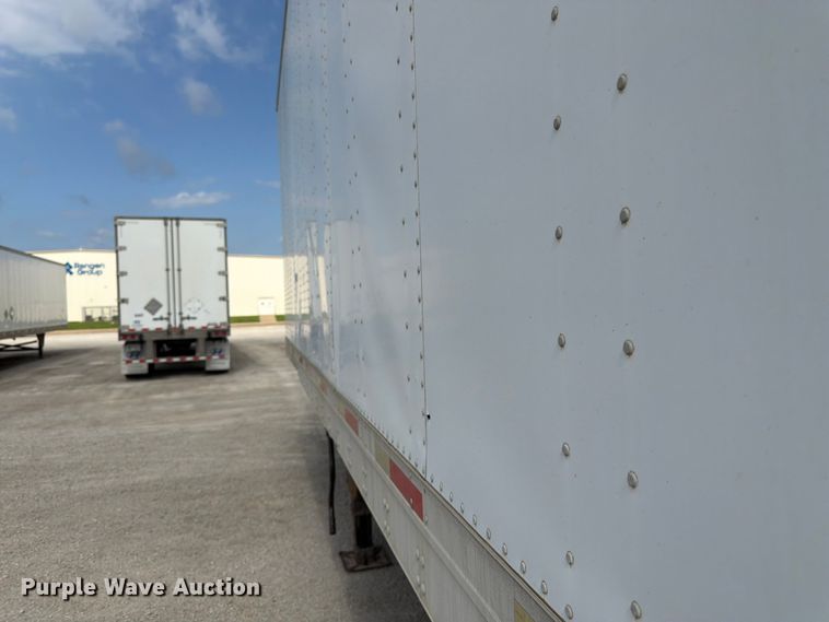 image for item FK3028 2005 Utility Trailers dry van trailer