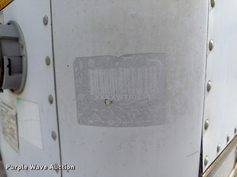 image for item FK3028 2005 Utility Trailers dry van trailer