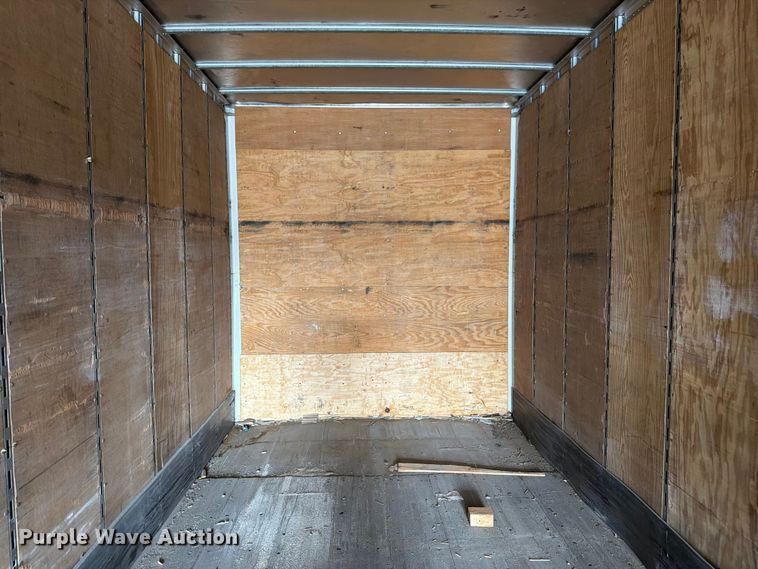 image for item FK3028 2005 Utility Trailers dry van trailer