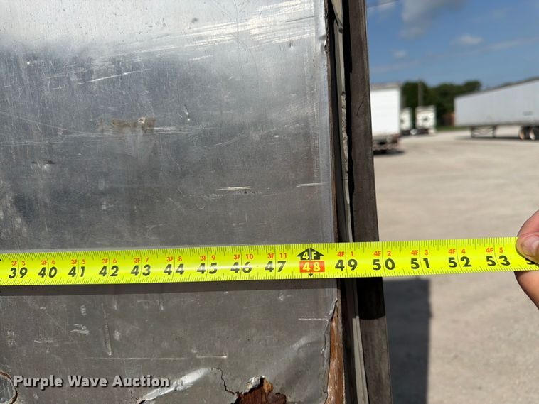 image for item FK3028 2005 Utility Trailers dry van trailer