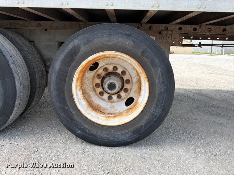 image for item FK3028 2005 Utility Trailers dry van trailer