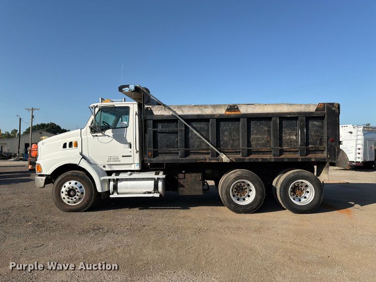 image for item FK3187 2007 Sterling L8500 dump truck