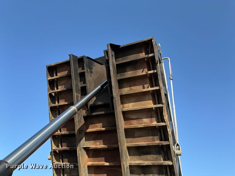image for item FK3187 2007 Sterling L8500 dump truck