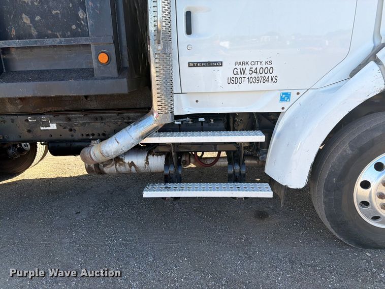 image for item FK3187 2007 Sterling L8500 dump truck