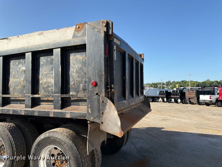 image for item FK3187 2007 Sterling L8500 dump truck