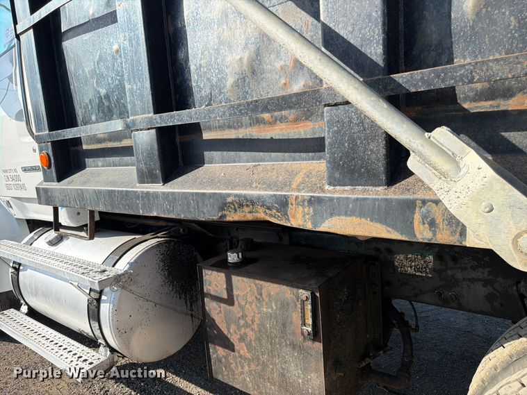 image for item FK3187 2007 Sterling L8500 dump truck