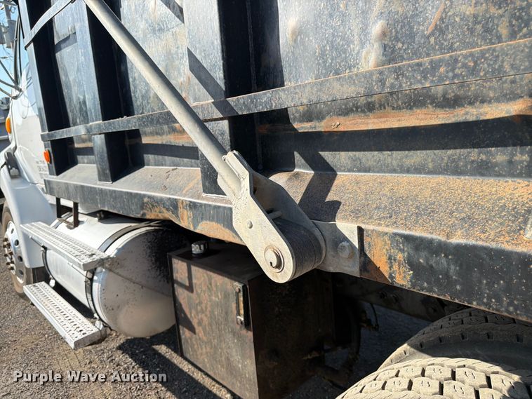 image for item FK3187 2007 Sterling L8500 dump truck