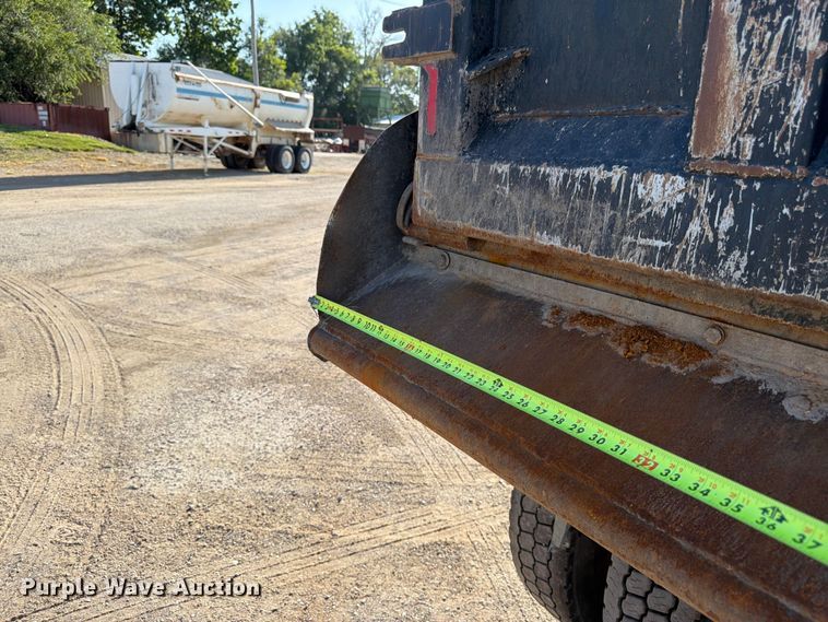 image for item FK3187 2007 Sterling L8500 dump truck