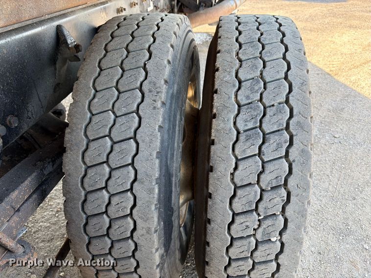 image for item FK3187 2007 Sterling L8500 dump truck