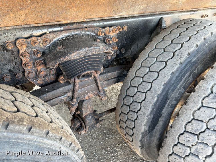 image for item FK3187 2007 Sterling L8500 dump truck