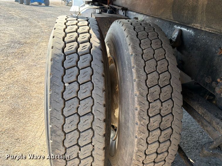 image for item FK3187 2007 Sterling L8500 dump truck
