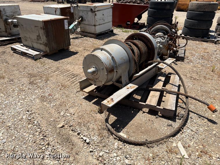 image for item FK3196 Tulsa RM130PHRX0AZ winch