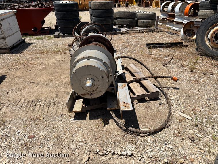 image for item FK3196 Tulsa RM130PHRX0AZ winch