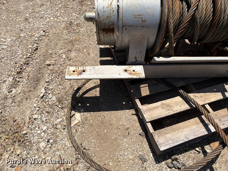 image for item FK3196 Tulsa RM130PHRX0AZ winch