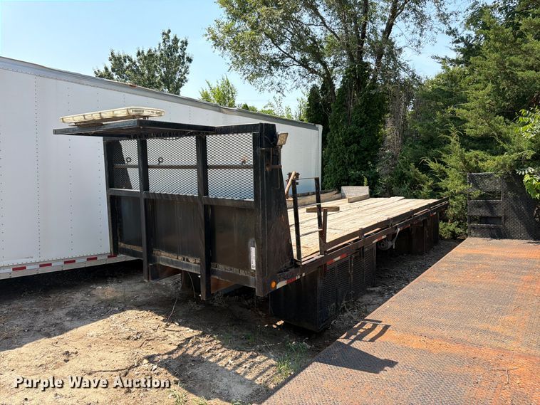 Flat bed