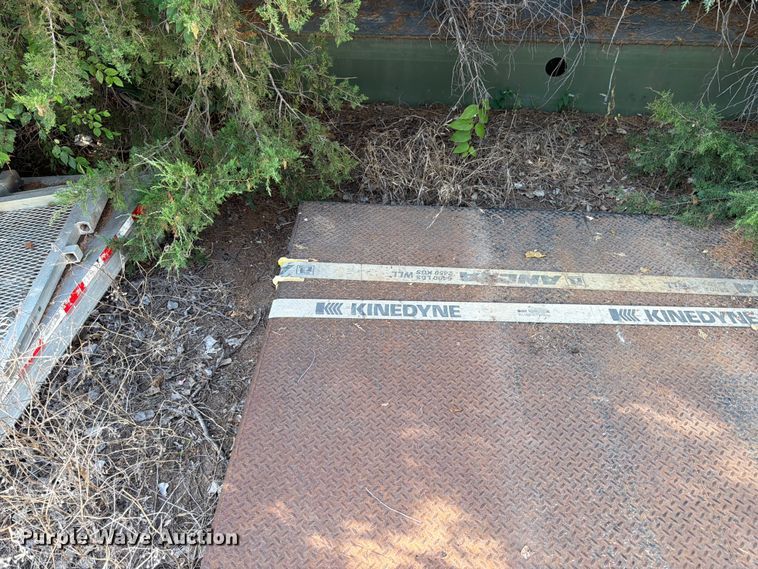 image for item FK3209 Flatbed